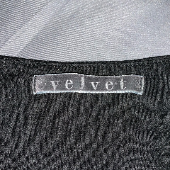 black tank top - Picture 2 of 2